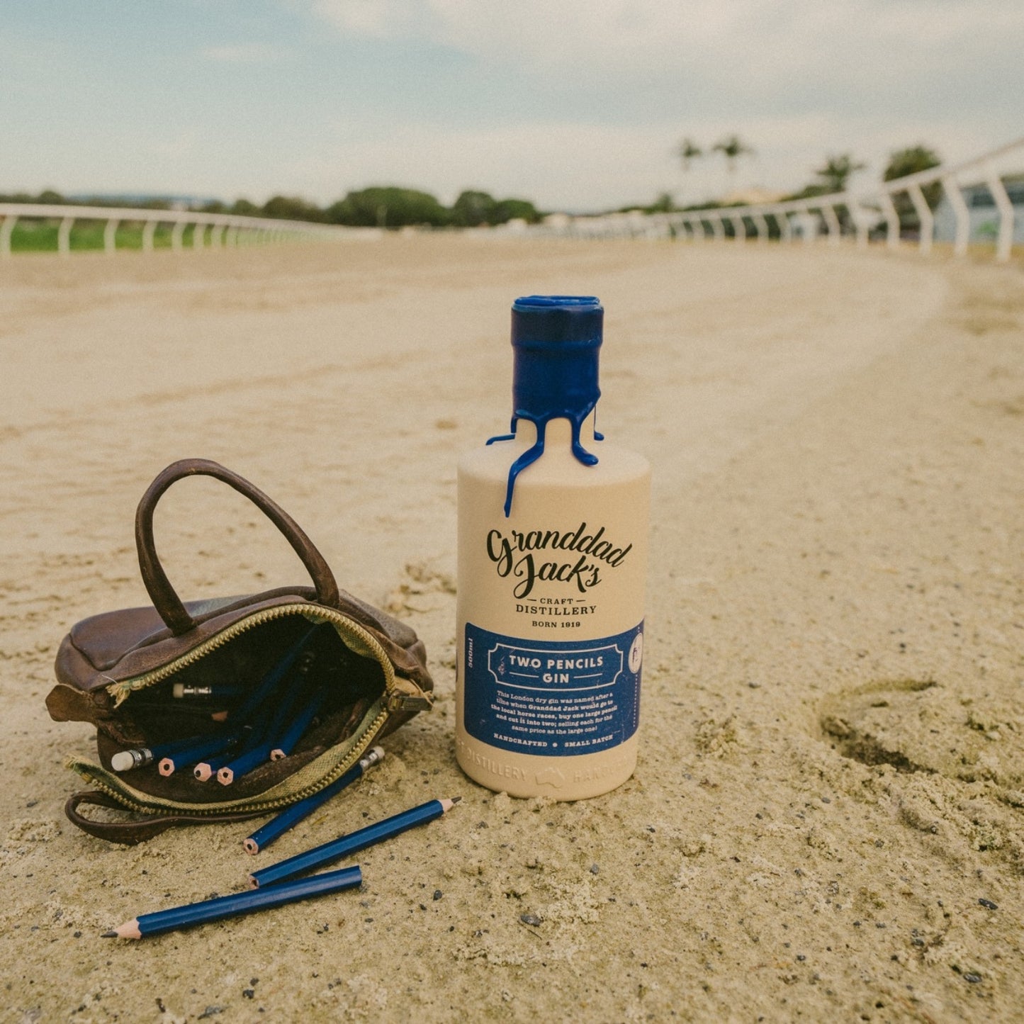 トゥーペンシルズ ジン